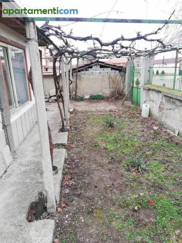 Къща, Пловдив област, с.Граф-Игнатиево 10